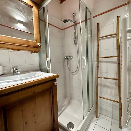 Chalet 5 Pieces Pour 8 Personnes, Proche Pistes Et Commerces - Les Alpages, La Boissause, - Fr-1-572-276